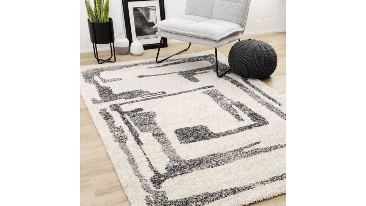 Marquis White Black Distressed Marker Lines Design