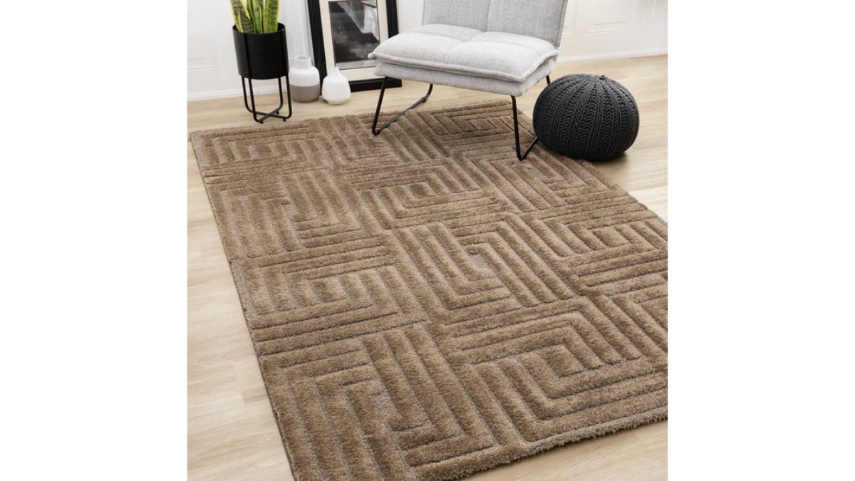 Luxe Brown Maze Design Rug