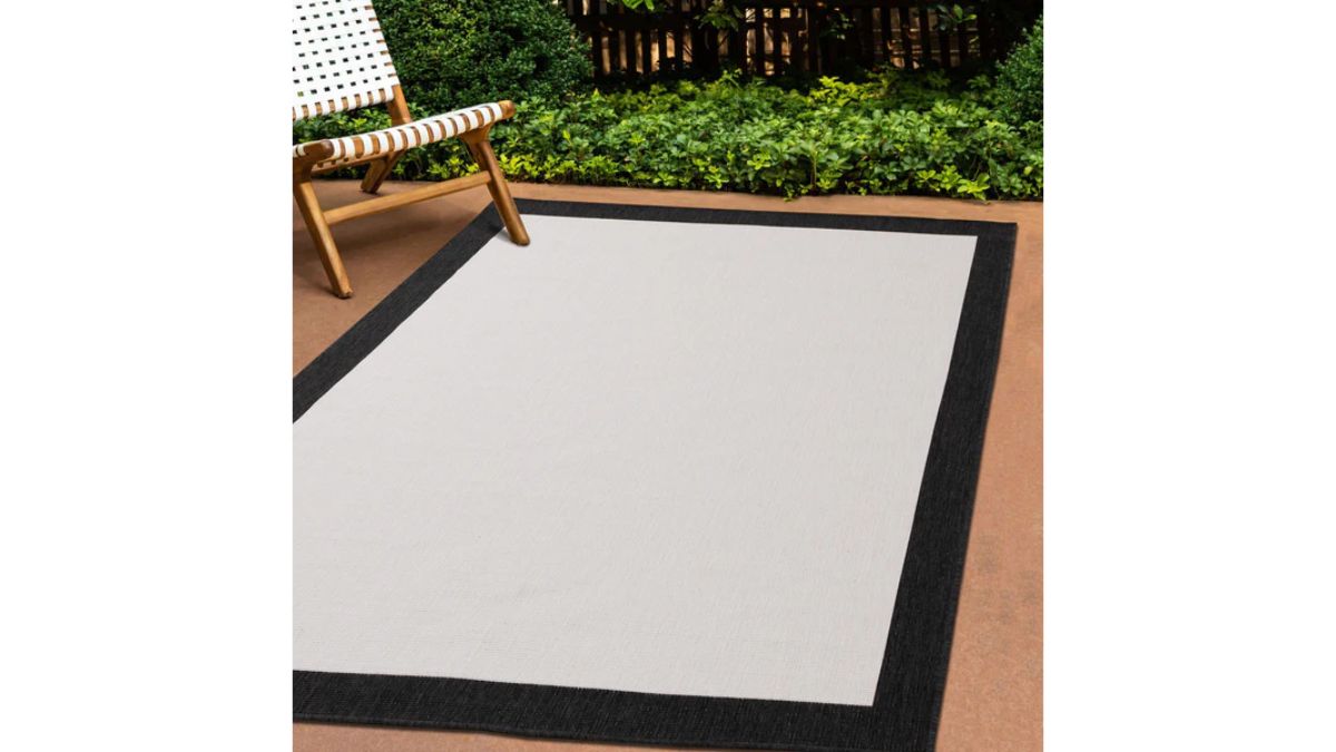 Bristol Reversible Cream Black Border Rug