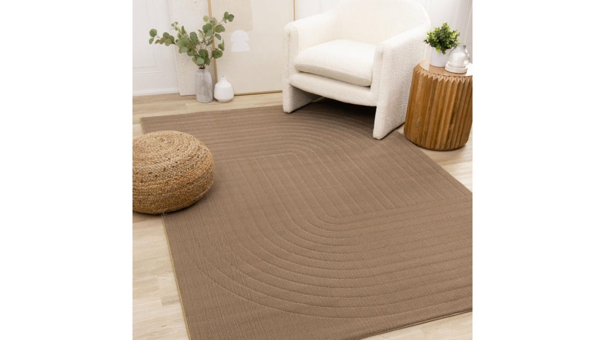 Ella Brown Curved Line Design