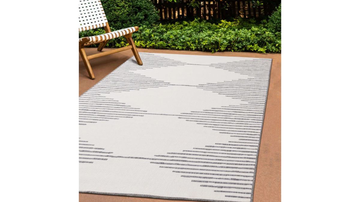 Bristol Grey Cream Pointing Triangles Reversible Rug
