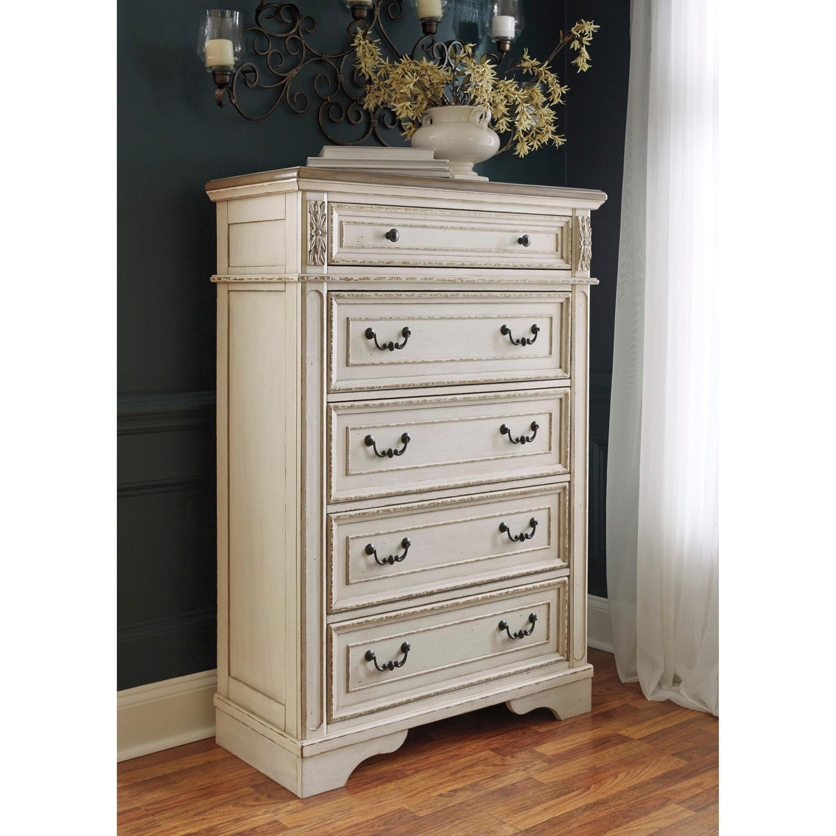 Signature Design by Ashley Realyn B743B28 6 pc Queen Panel Bedroom Set IMAGE 5