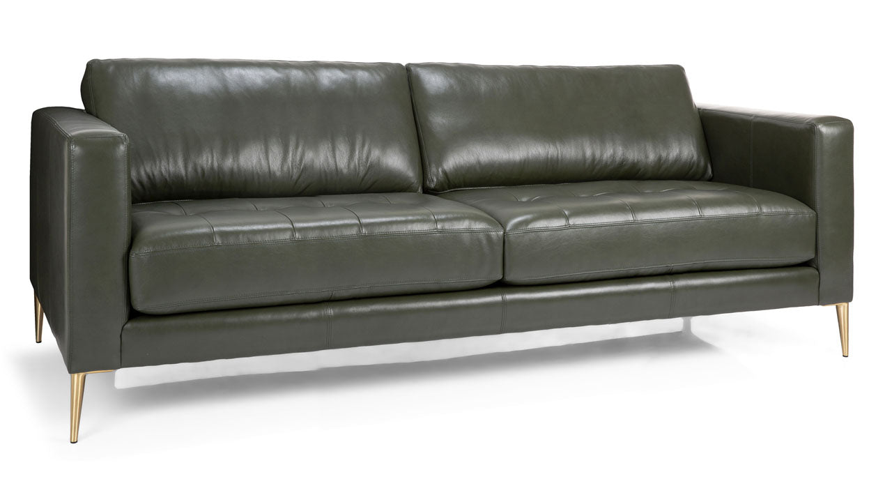 Bluffers Sectional & Sofa 3795