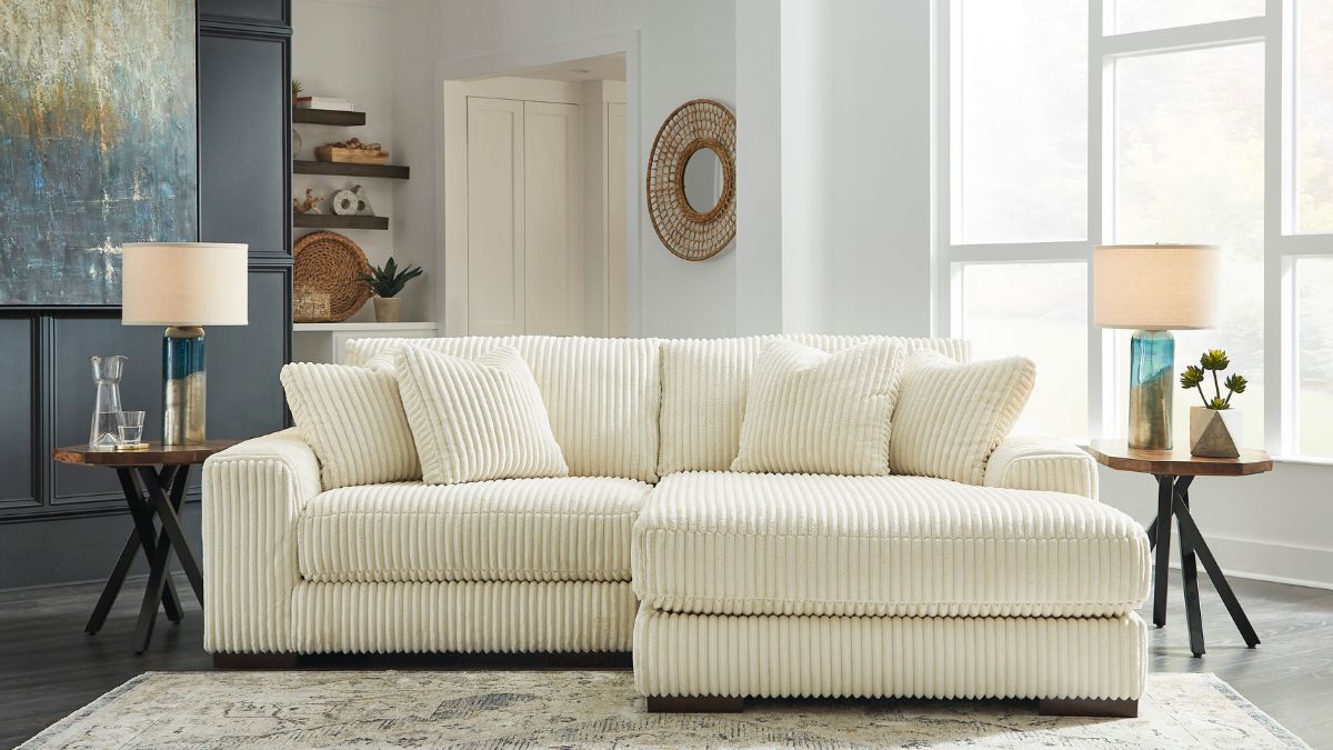 Lindyn 2 Piece Sectional with Chaise