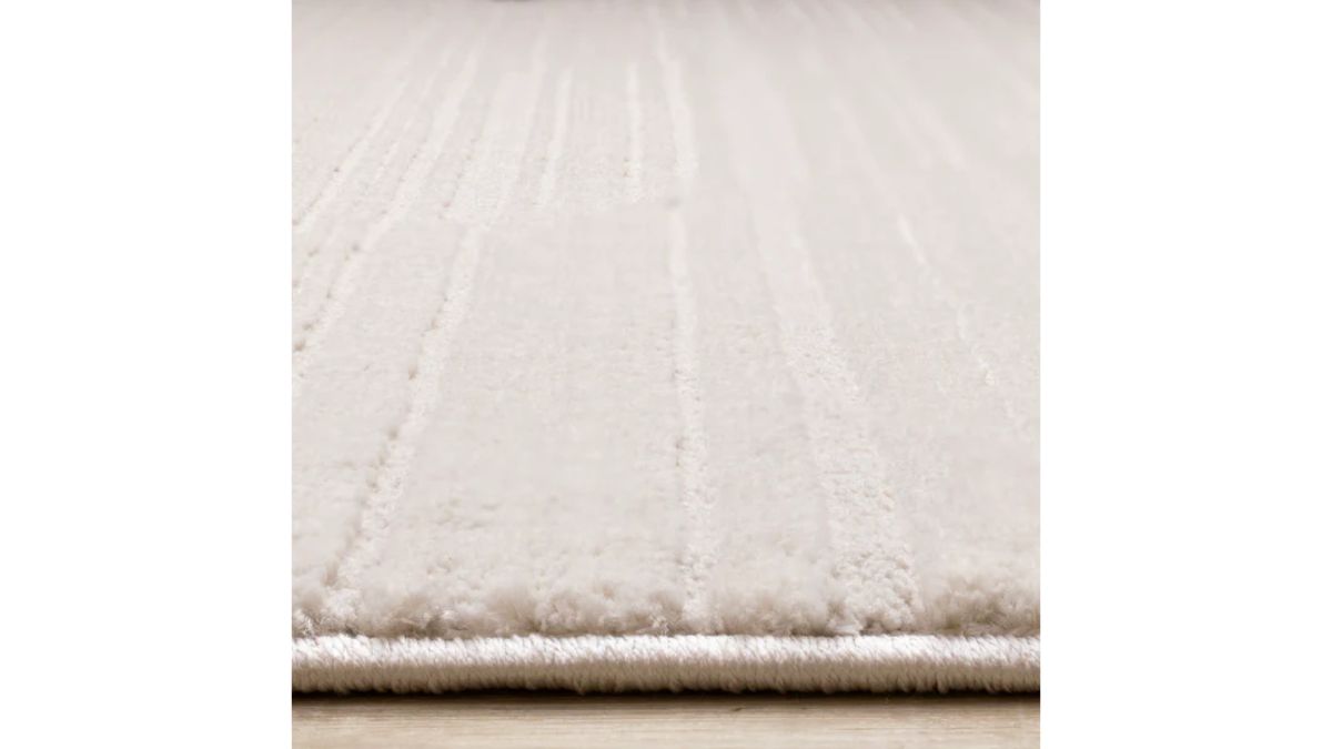 Ellington Beige Subtle Diamond Pattern Rug, 5'3" x 7'7"