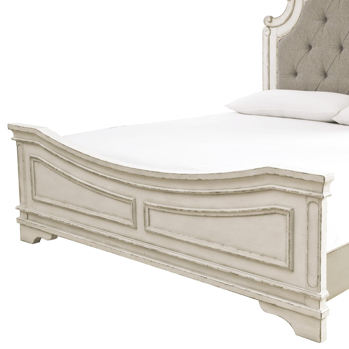 Signature Design by Ashley Realyn B743-54 Queen Panel Footboard IMAGE 1