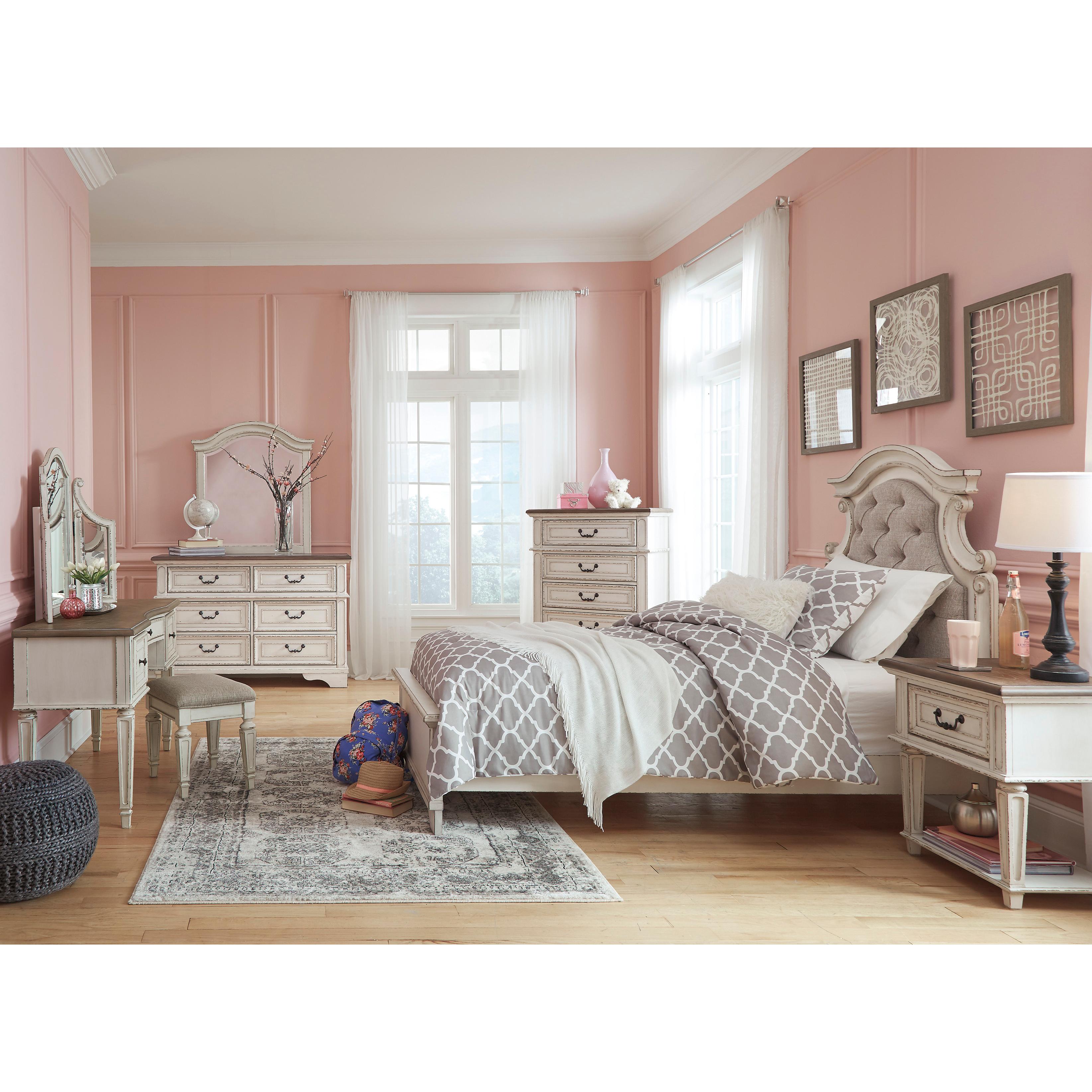 Signature Design by Ashley Realyn 5-Drawer Kids Chest B743-45 IMAGE 6