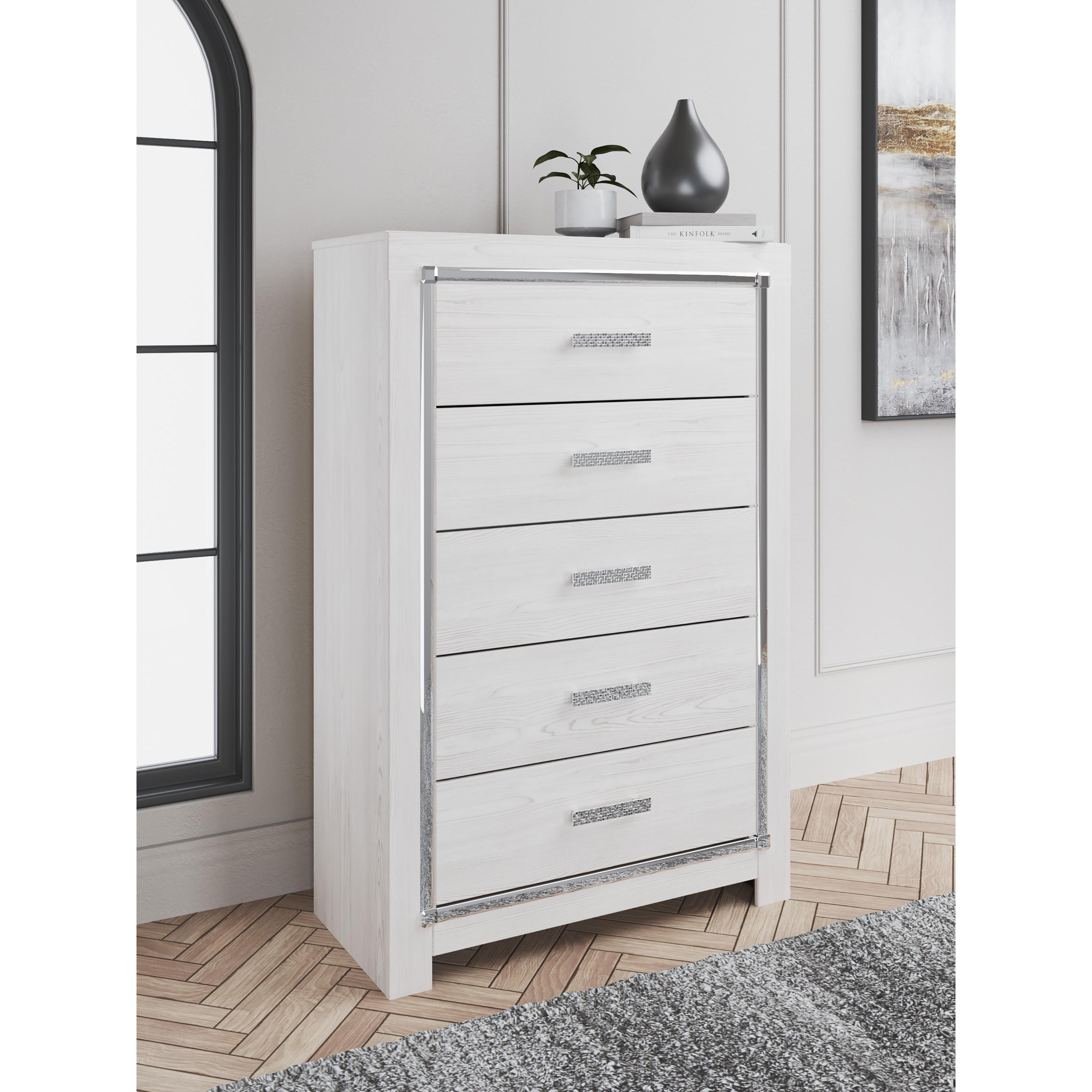 Signature Design by Ashley Altyra B2640-46 Five Drawer Chest IMAGE 5