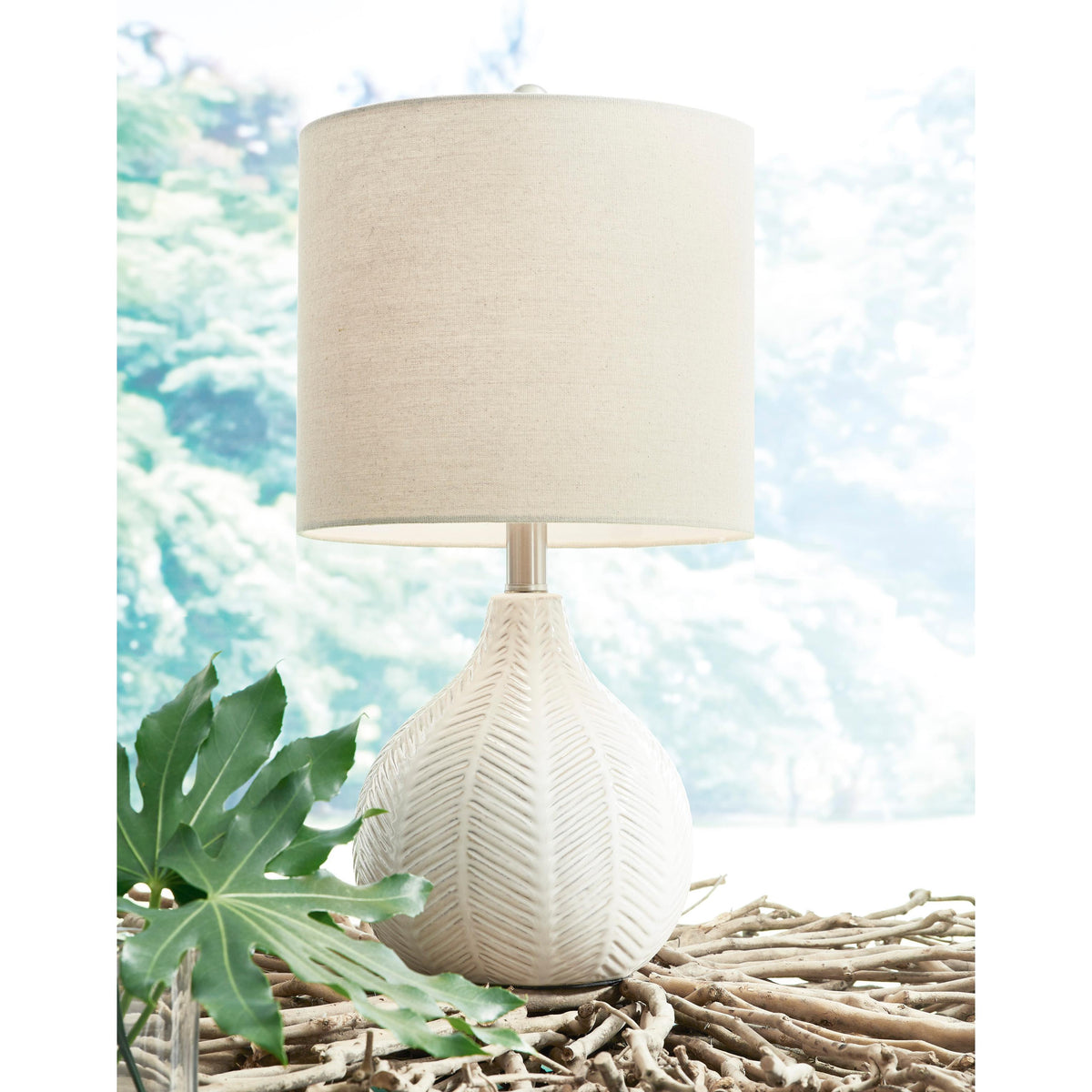 Signature Design by Ashley Rainermen L180024 Ceramic Table Lamp IMAGE 3