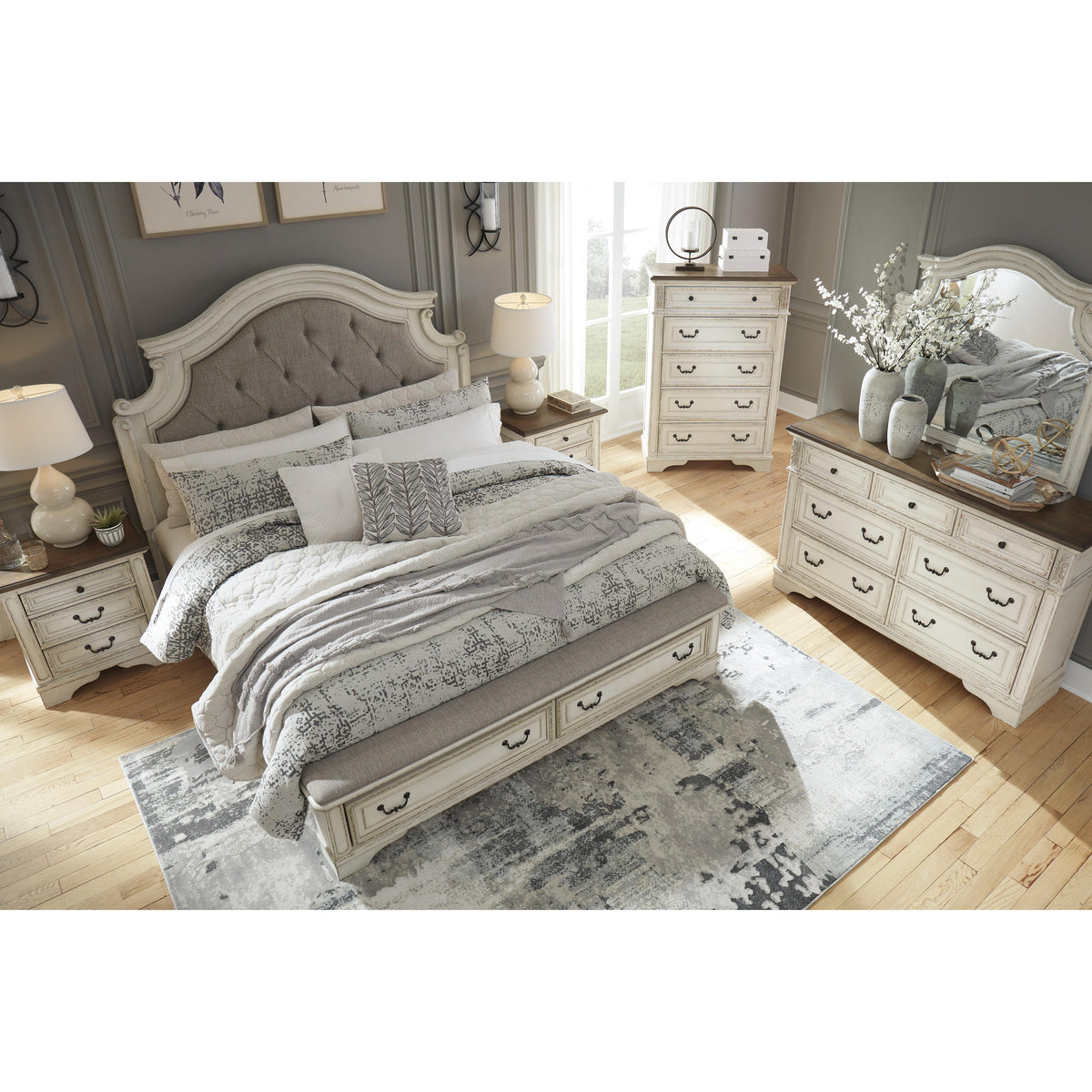 Signature Design by Ashley Realyn B743B20 King Upholstered Bed IMAGE 6