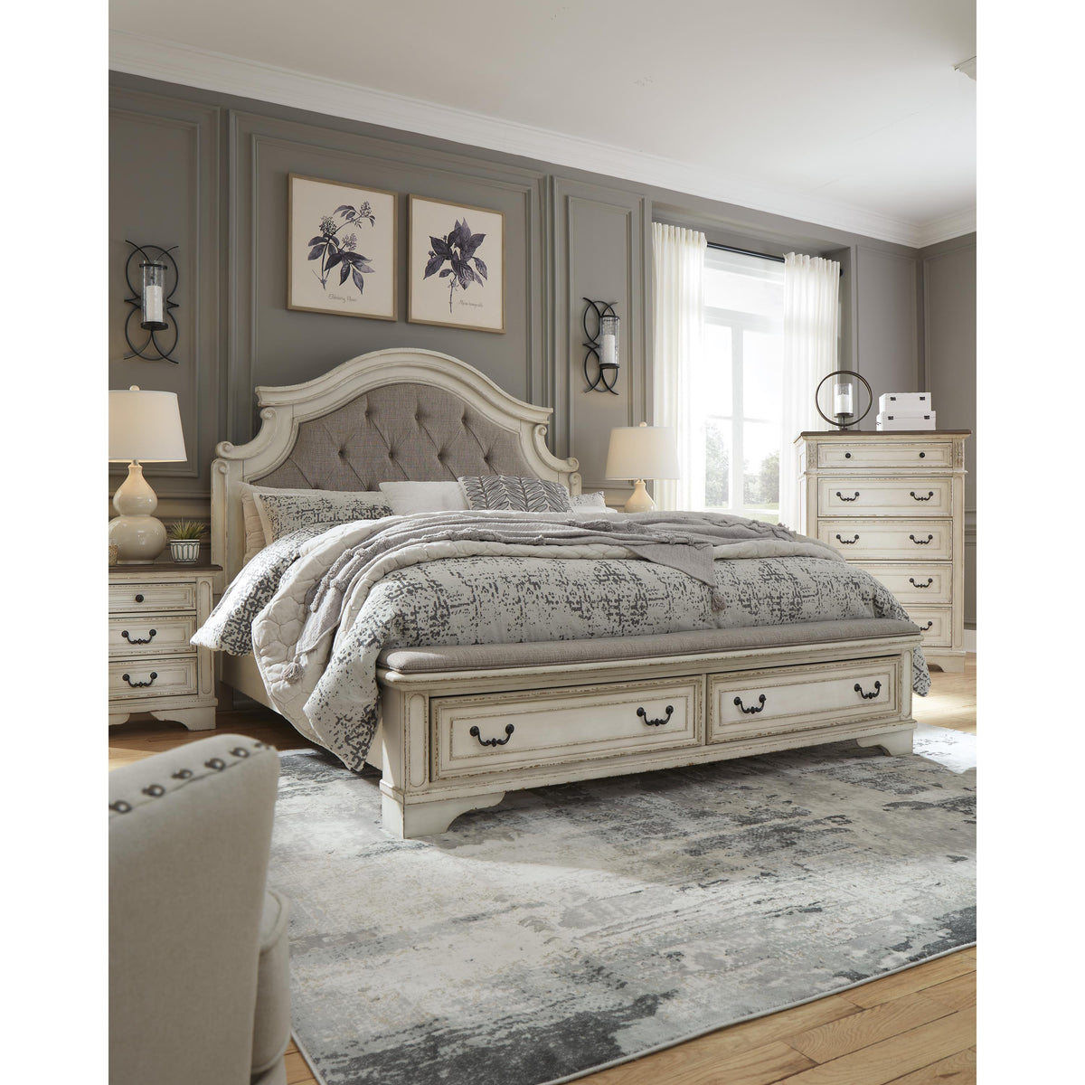 Signature Design by Ashley Realyn B743B20 King Upholstered Bed IMAGE 7