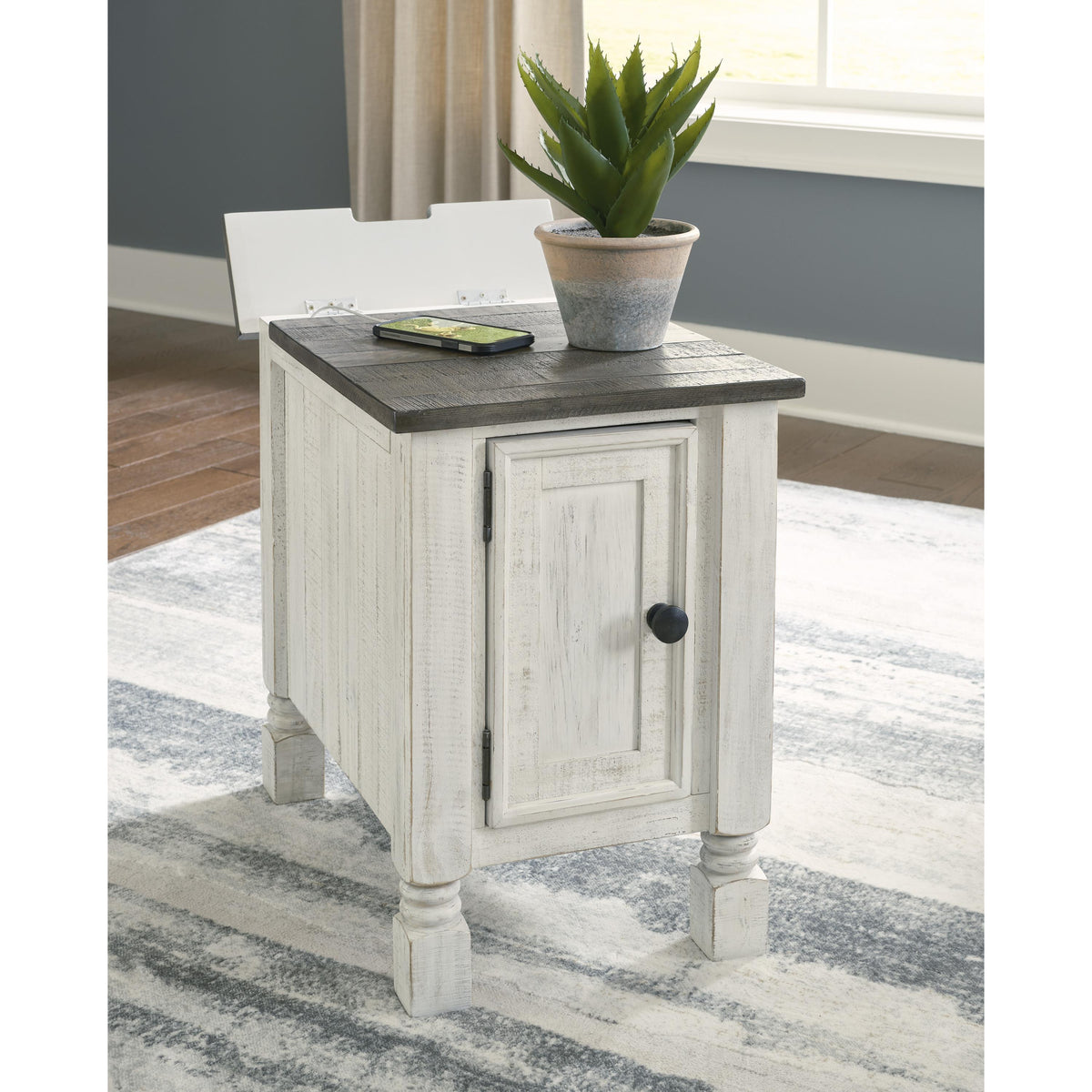 Signature Design by Ashley Havalance T994-7 Chair Side End Table IMAGE 8