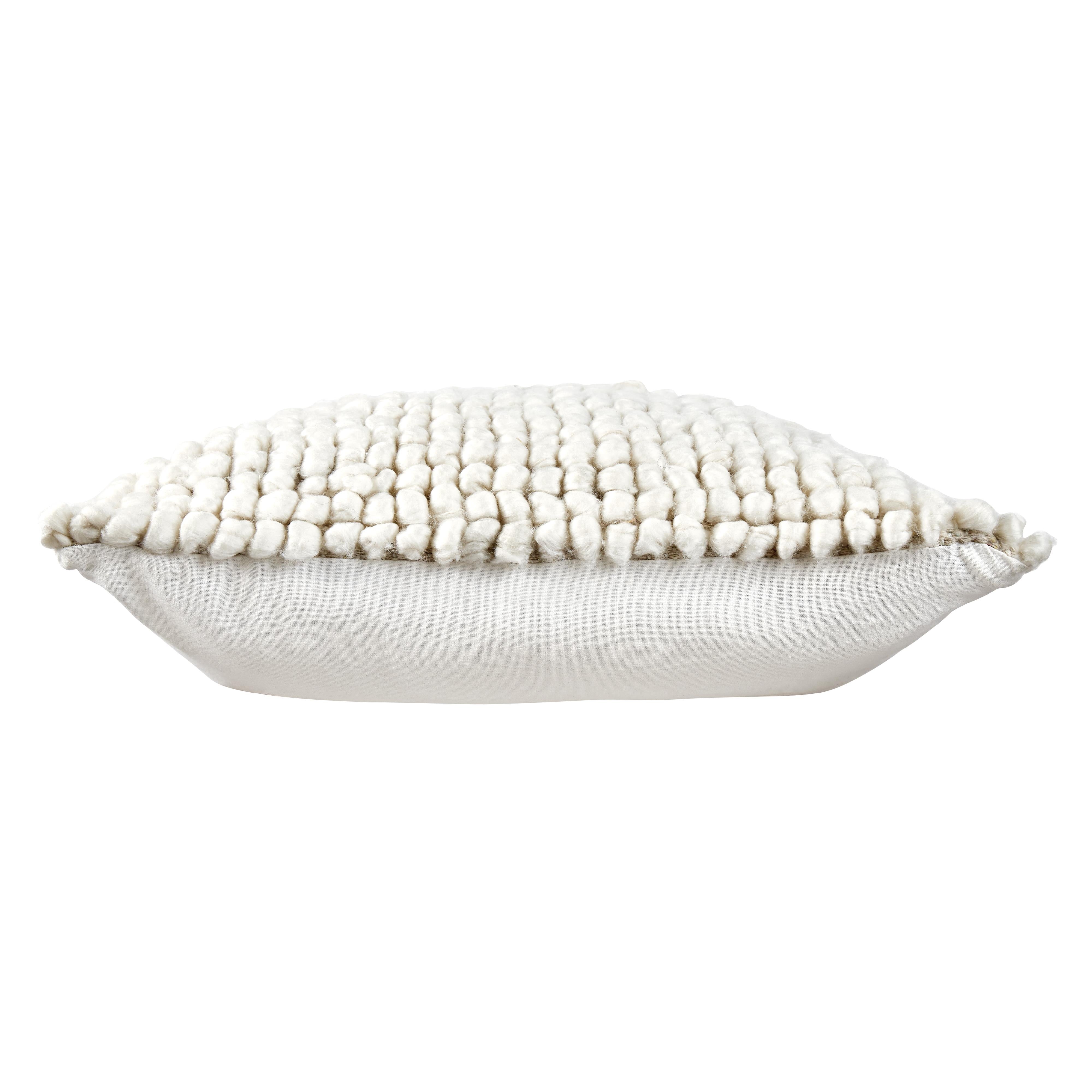 Signature Design by Ashley Aavie A1000956 Pillow IMAGE 3