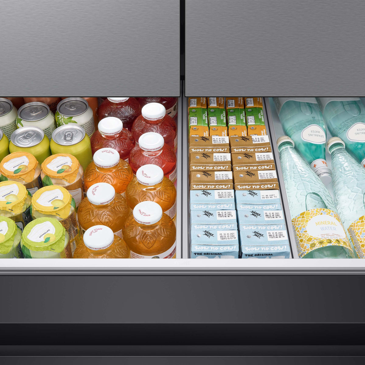 Samsung Bespoke 36-inch, 23 cu.ft. Counter-Depth 4-Door Refrigerator with Dual Ice Maker RF23BB8600QLAA IMAGE 11