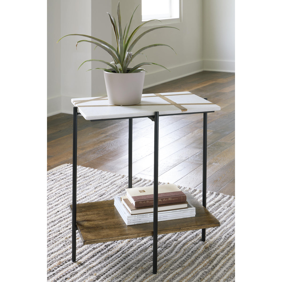 Signature Design by Ashley Braxmore A4000525 Accent Table IMAGE 5