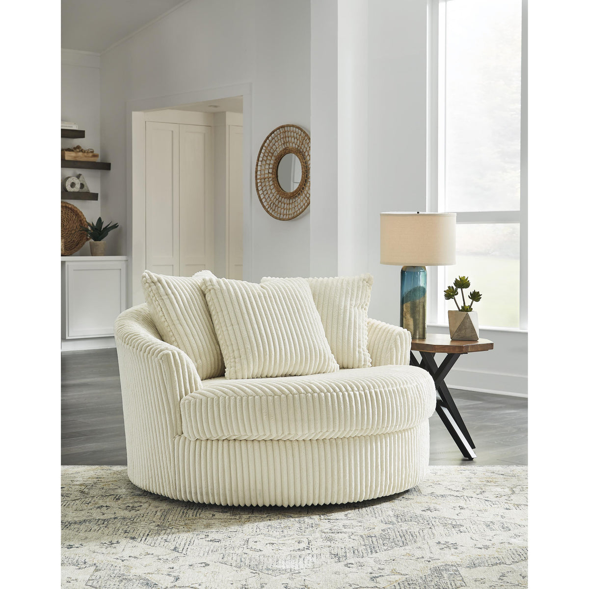 Signature Design by Ashley Lindyn 2110421 Oversized Swivel Accent Chair IMAGE 5