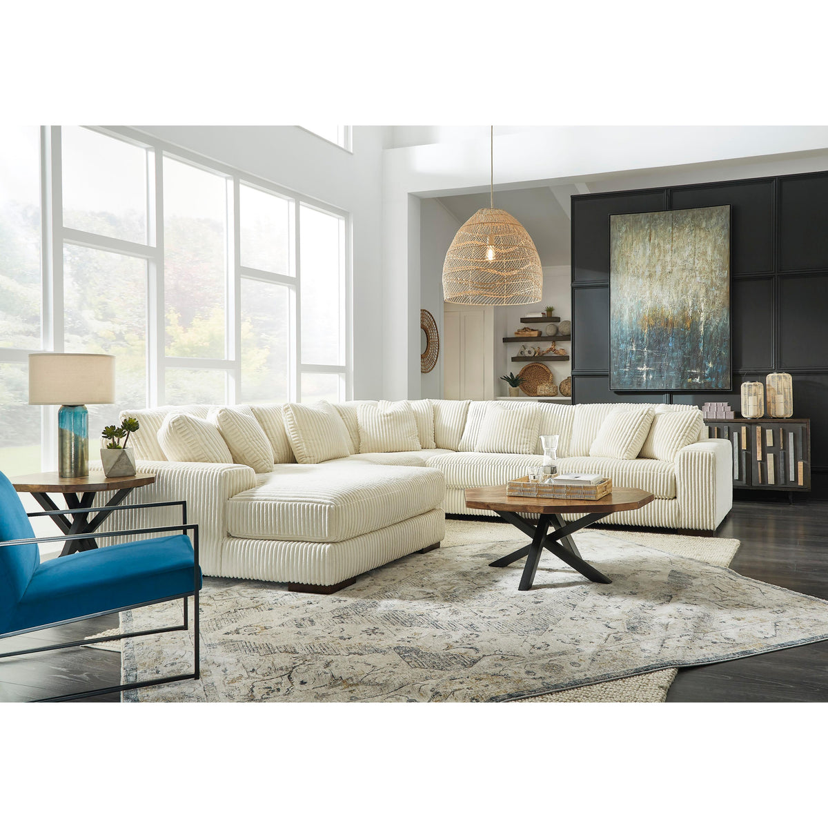 Signature Design by Ashley Lindyn 21104S6 5 pc Sectional with Chaise IMAGE 4