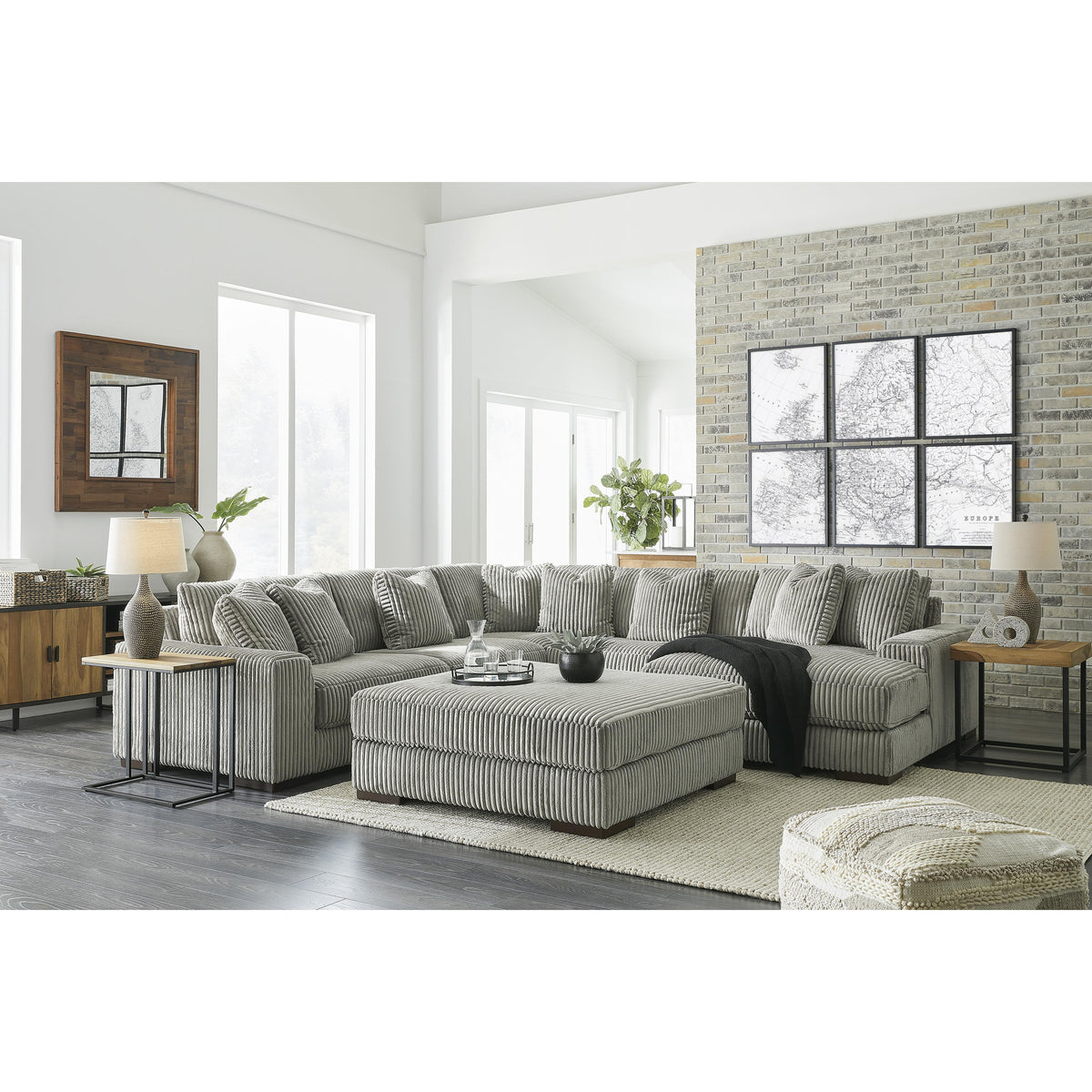 Signature Design by Ashley Lindyn 2110508 Oversized Accent Ottoman IMAGE 5
