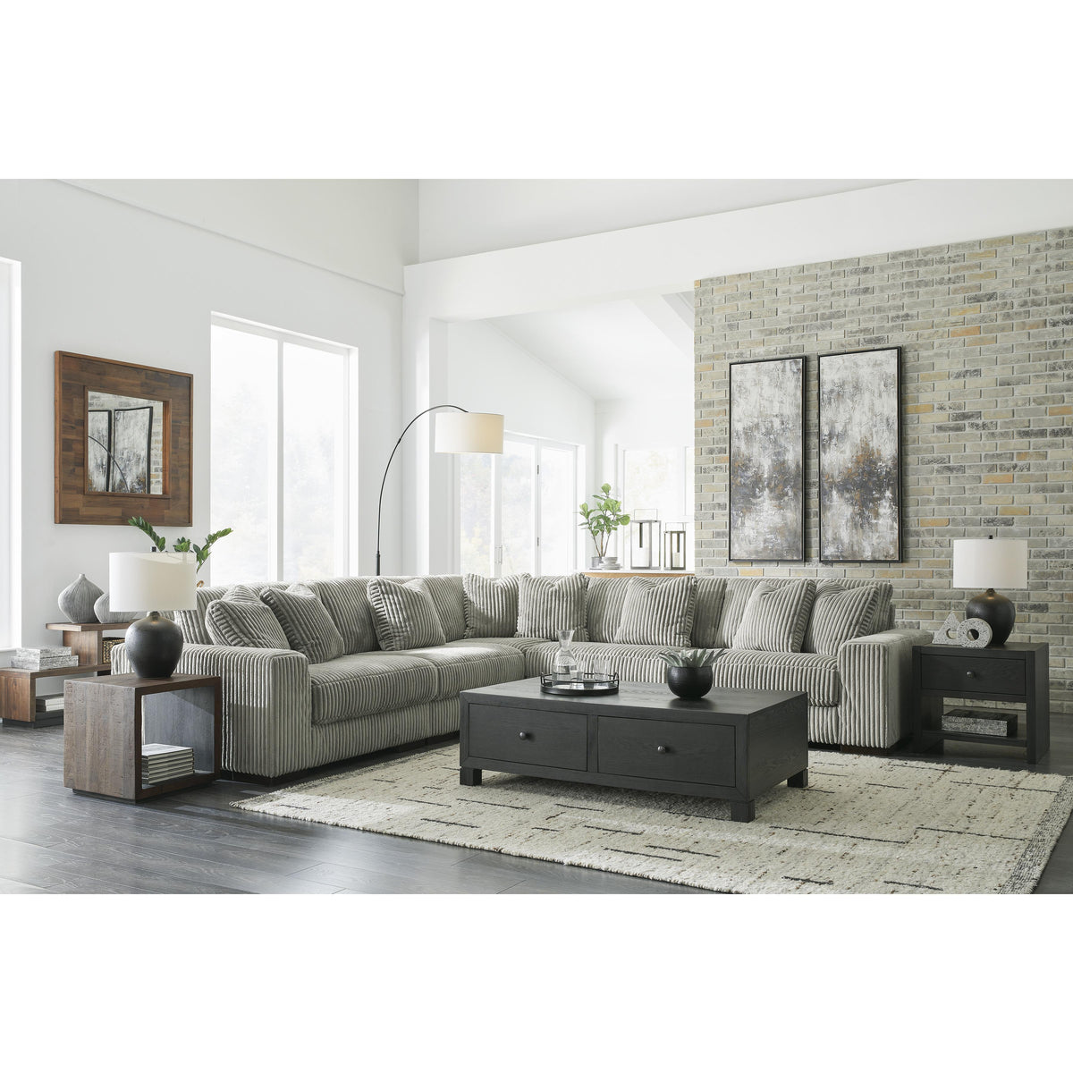 Signature Design by Ashley Lindyn 21105S5 5 pc Sectional IMAGE 4