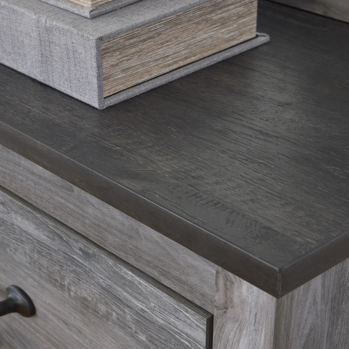 Signature Design by Ashley Bronyan B1290-44 Four Drawer Chest IMAGE 6