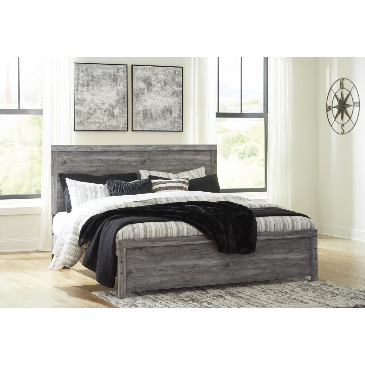 Signature Design by Ashley Bronyan B1290B4 King Panel Bed IMAGE 4
