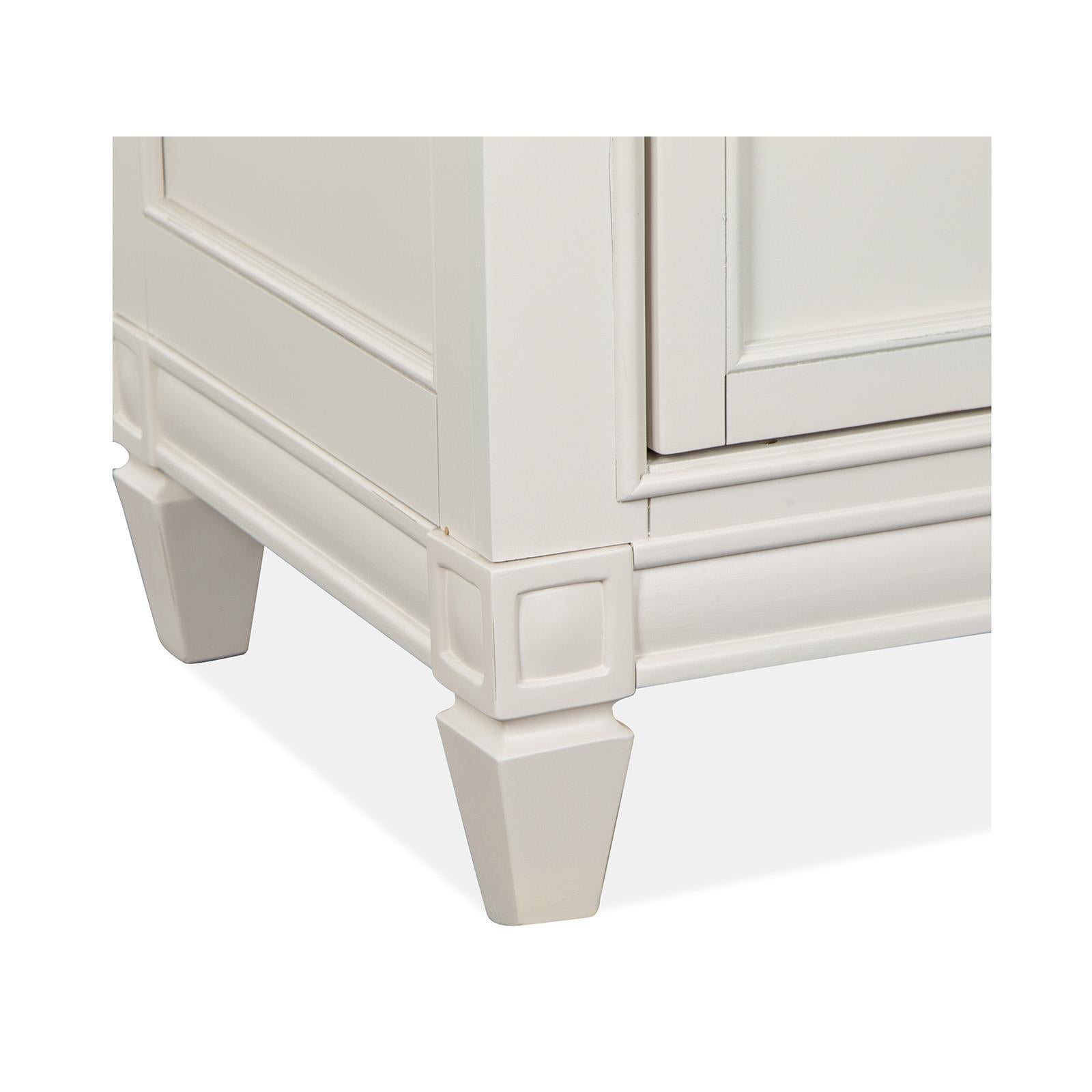 Magnussen Willowbrook B5324-13 Door Chest IMAGE 8