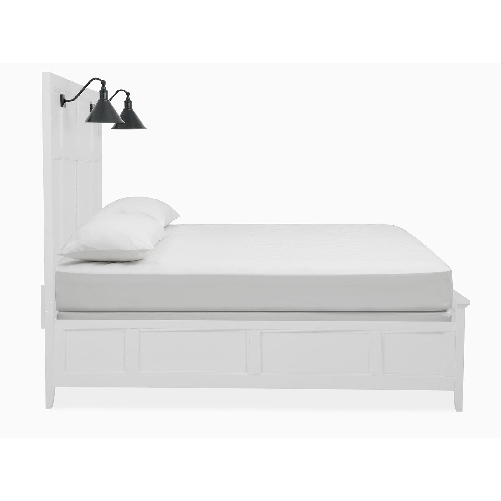Magnussen Heron Cove B4400-59 Complete Queen Lamp Panel Bed with Regular Rails IMAGE 3