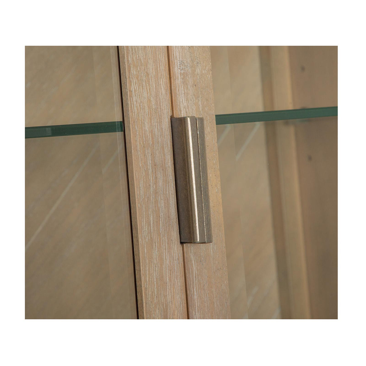 Magnussen Ainsley D5333-08 Display Cabinet IMAGE 8