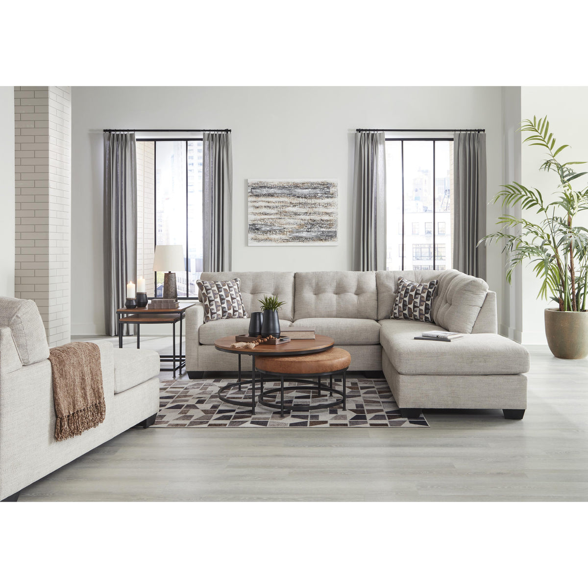 Signature Design by Ashley Mahoney 31004S2 2 pc Sectional with Chaise IMAGE 4