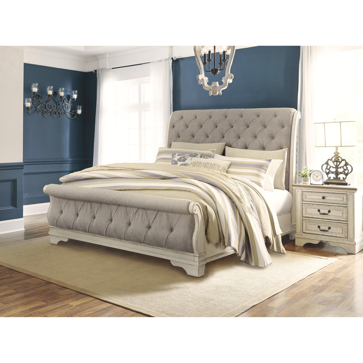 Signature Design by Ashley Realyn B743B4 Queen Sleigh Bed IMAGE 6