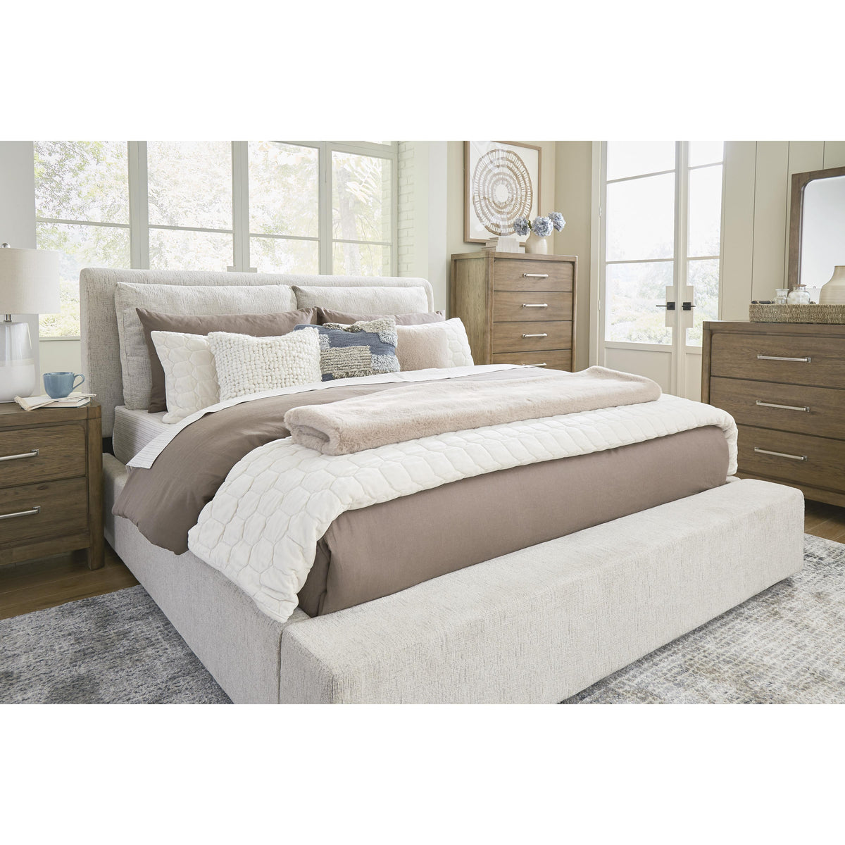 Signature Design by Ashley Cabalynn B974B7 California King Upholstered Bed IMAGE 8