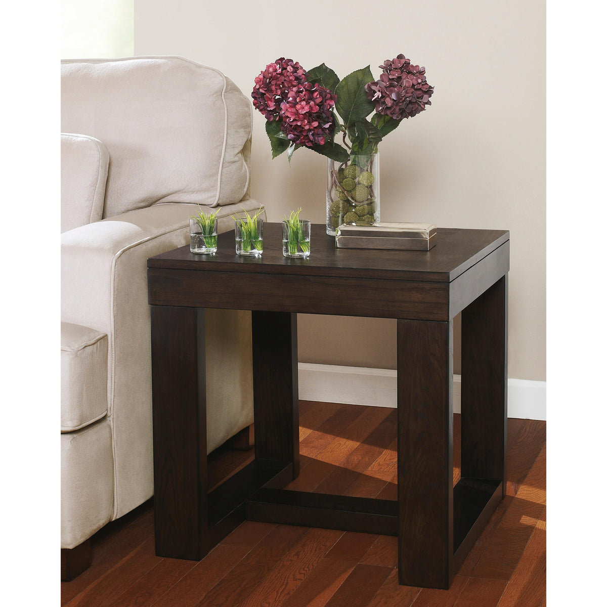 Signature Design by Ashley Watson T481T2 Coffee Table and 2 End Tables IMAGE 3