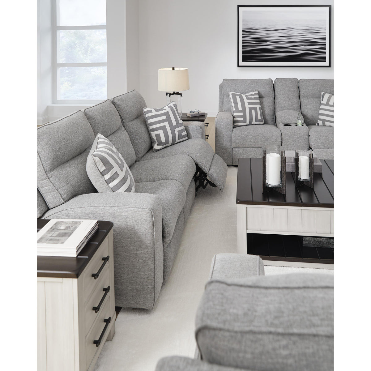 Signature Design by Ashley Biscoe 9050315 Power Reclining Sofa with Adjustable Headrest IMAGE 8