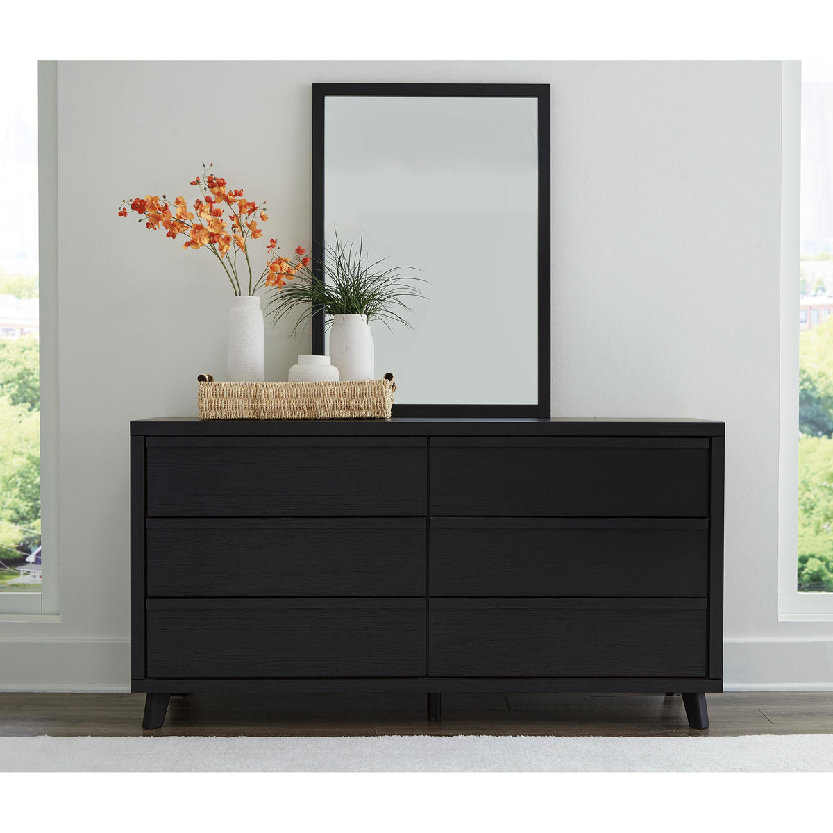 Signature Design by Ashley Danziar B1013B11 Dresser and Mirror IMAGE 5