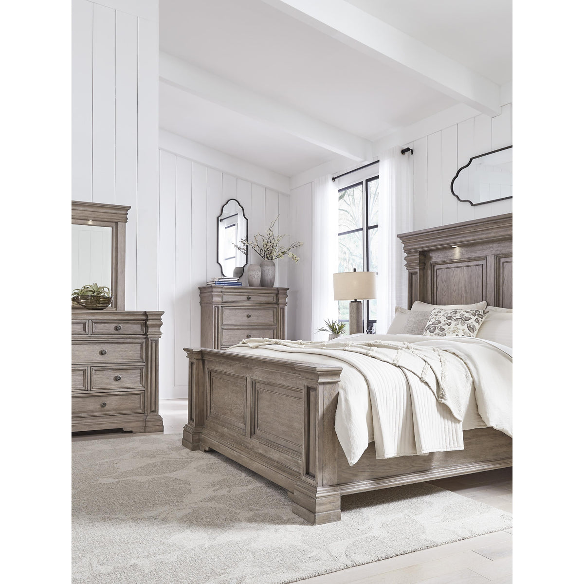 Signature Design by Ashley Blairhurst B916B2 Queen Panel Bed IMAGE 9