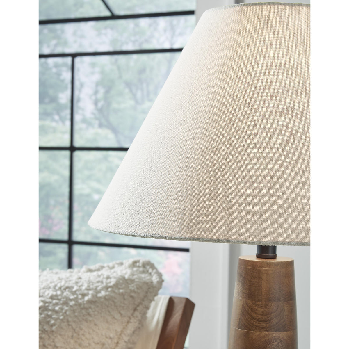 Signature Design by Ashley Danset L329104 Wood Table Lamp IMAGE 4