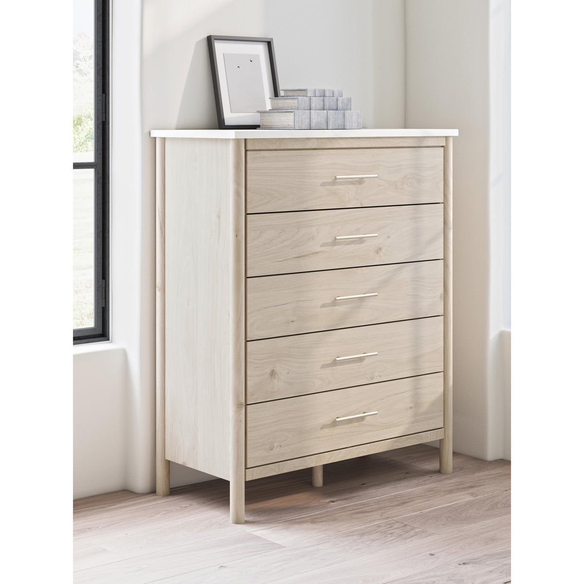 Signature Design by Ashley Cadmori B2615-345 Five Drawer Wide Chest IMAGE 7