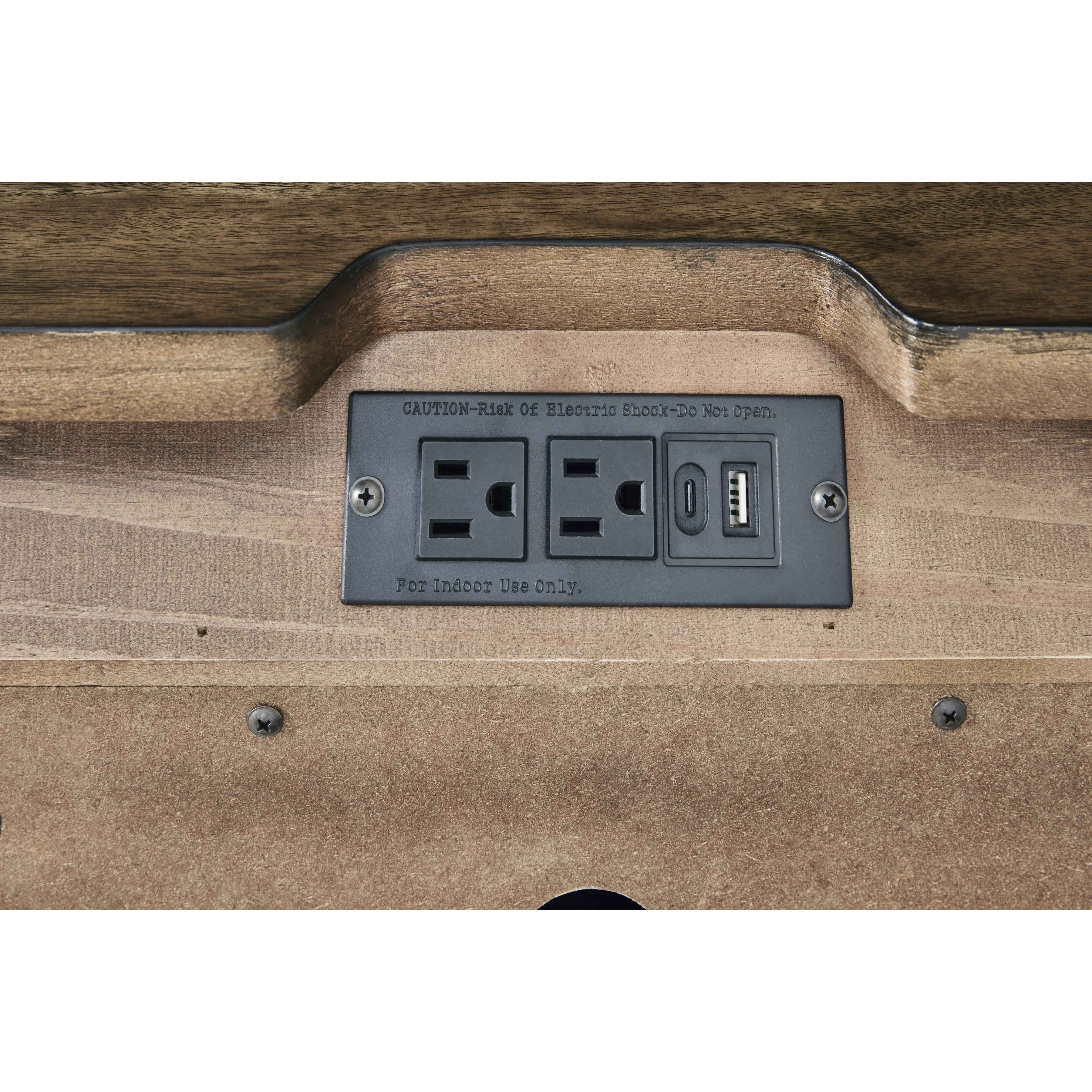 Benchcraft Sturlayne B787-93 Three Drawer Night Stand IMAGE 7