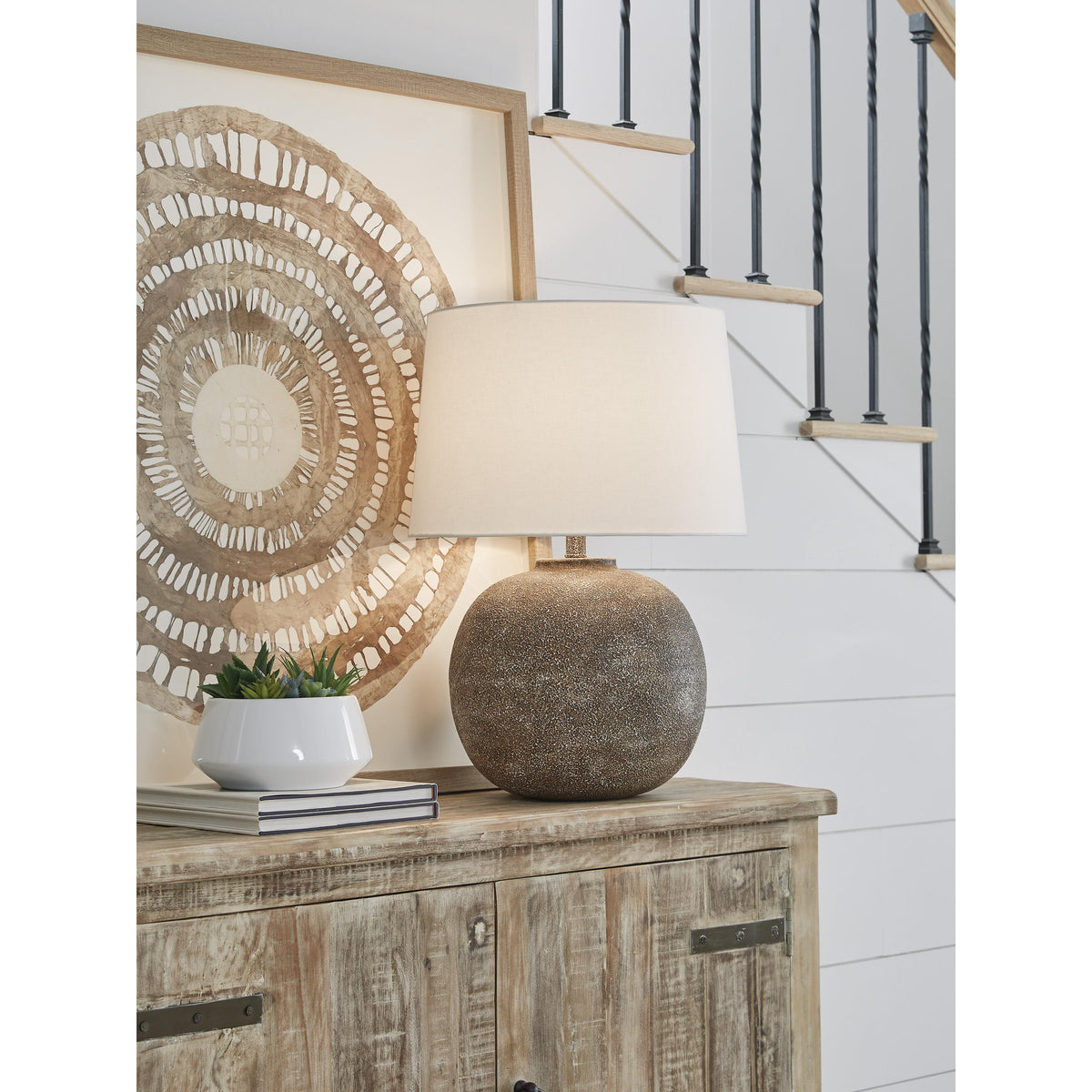 Signature Design by Ashley Neavesboro L207484 Metal Table Lamp IMAGE 2