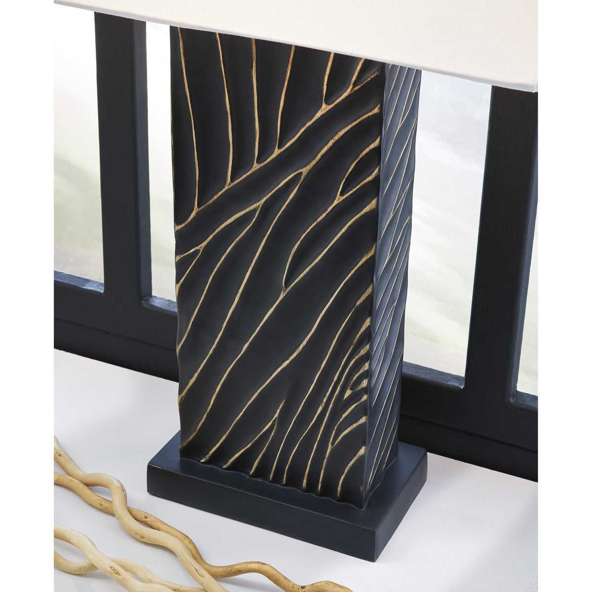 Signature Design by Ashley Bartlen L235774 Poly Table Lamp IMAGE 4