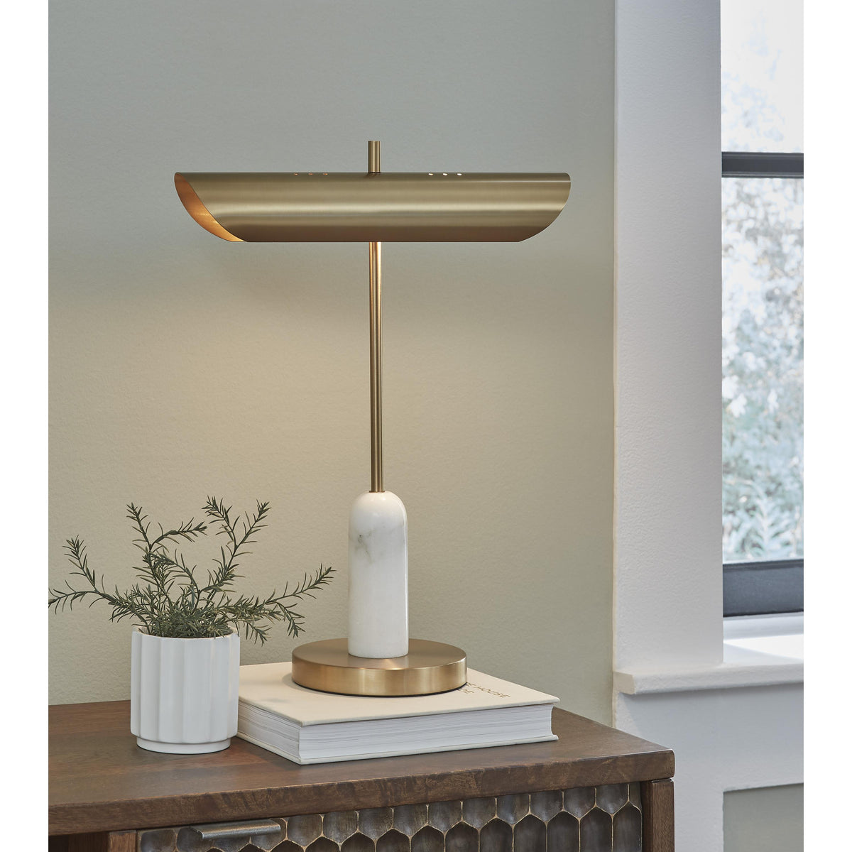 Signature Design by Ashley Rowleigh L734392 Marble Desk Lamp IMAGE 2