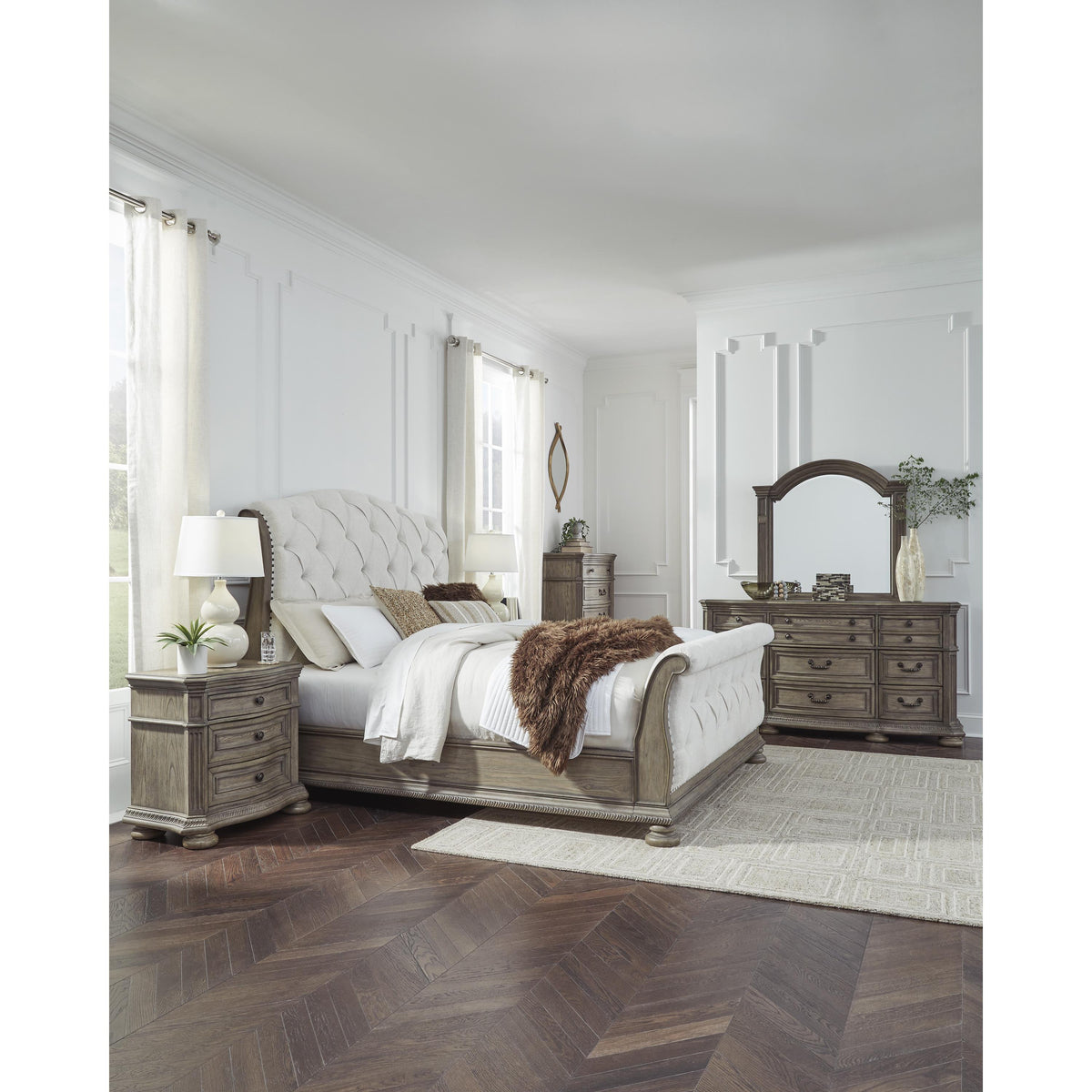 Signature Design by Ashley Ardenfield B944B4 King Upholstered Sleigh Bed IMAGE 9