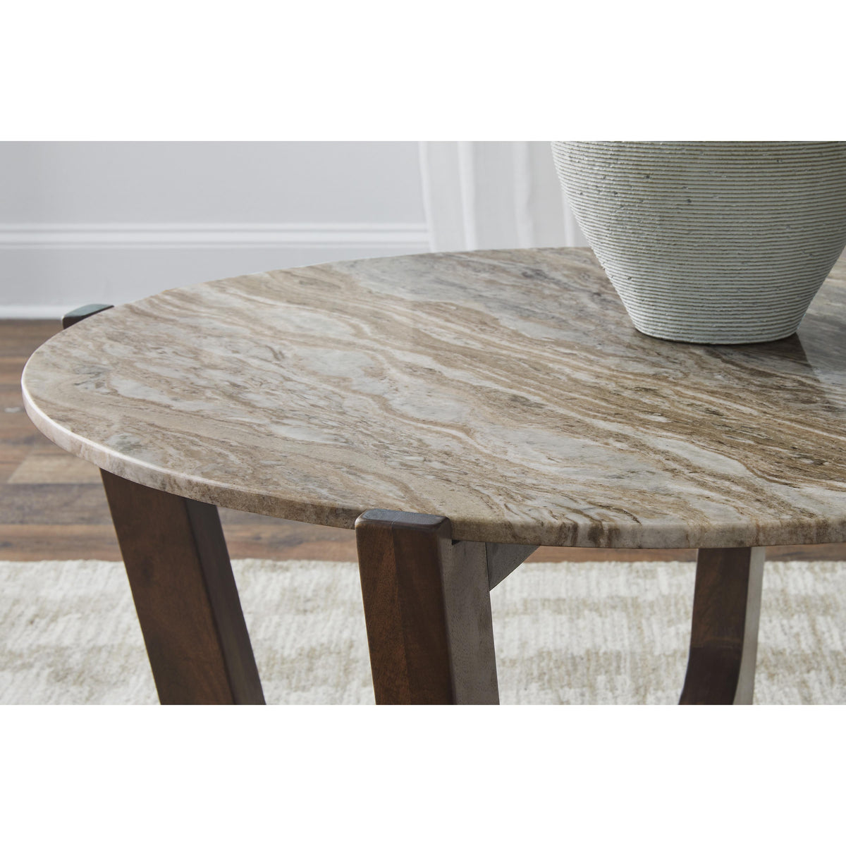 Signature Design by Ashley Tanidore T667-8 Round Cocktail Table IMAGE 5