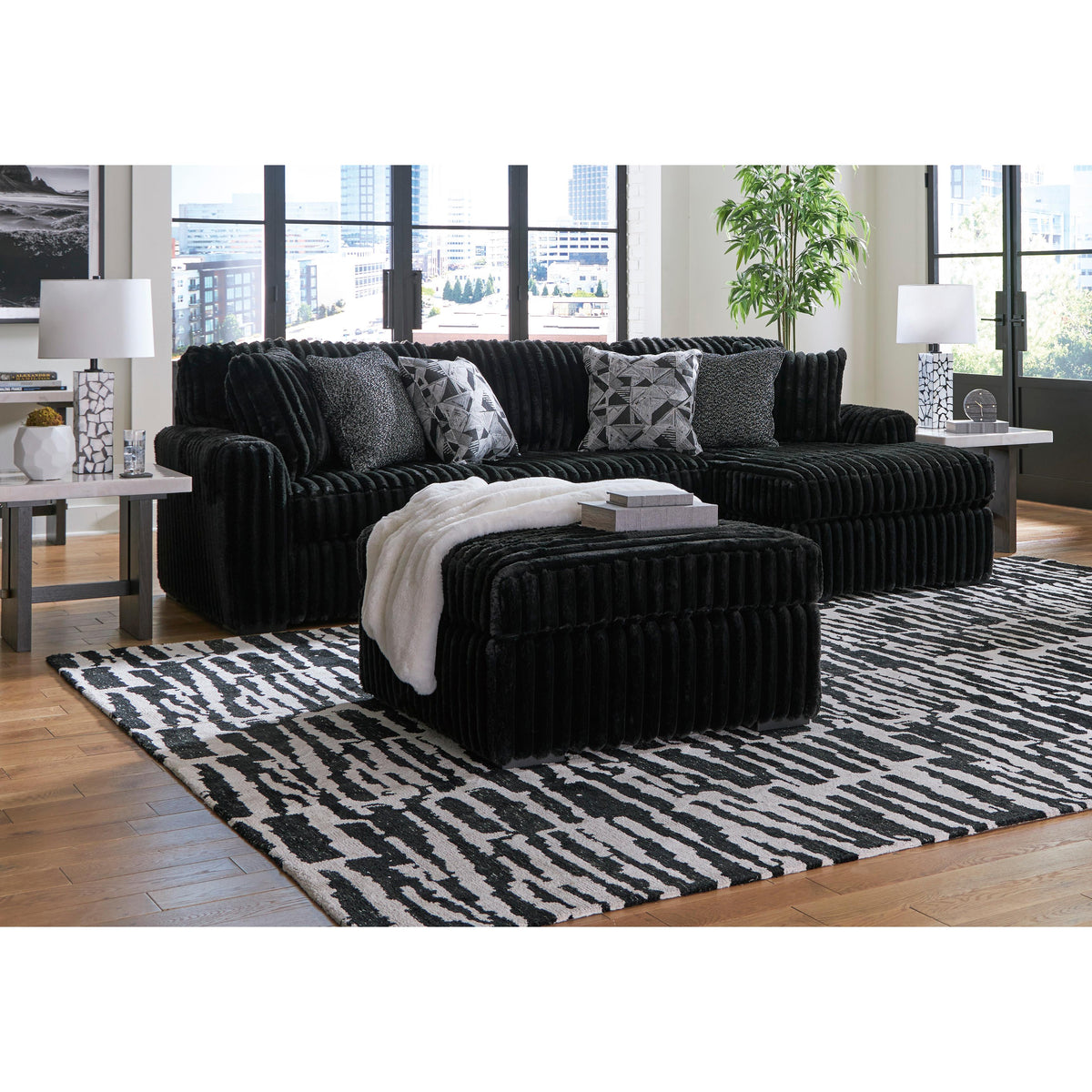 Signature Design by Ashley Midnight-Madness 98103S2 2 pc Sectional Sofa with Chaise IMAGE 7