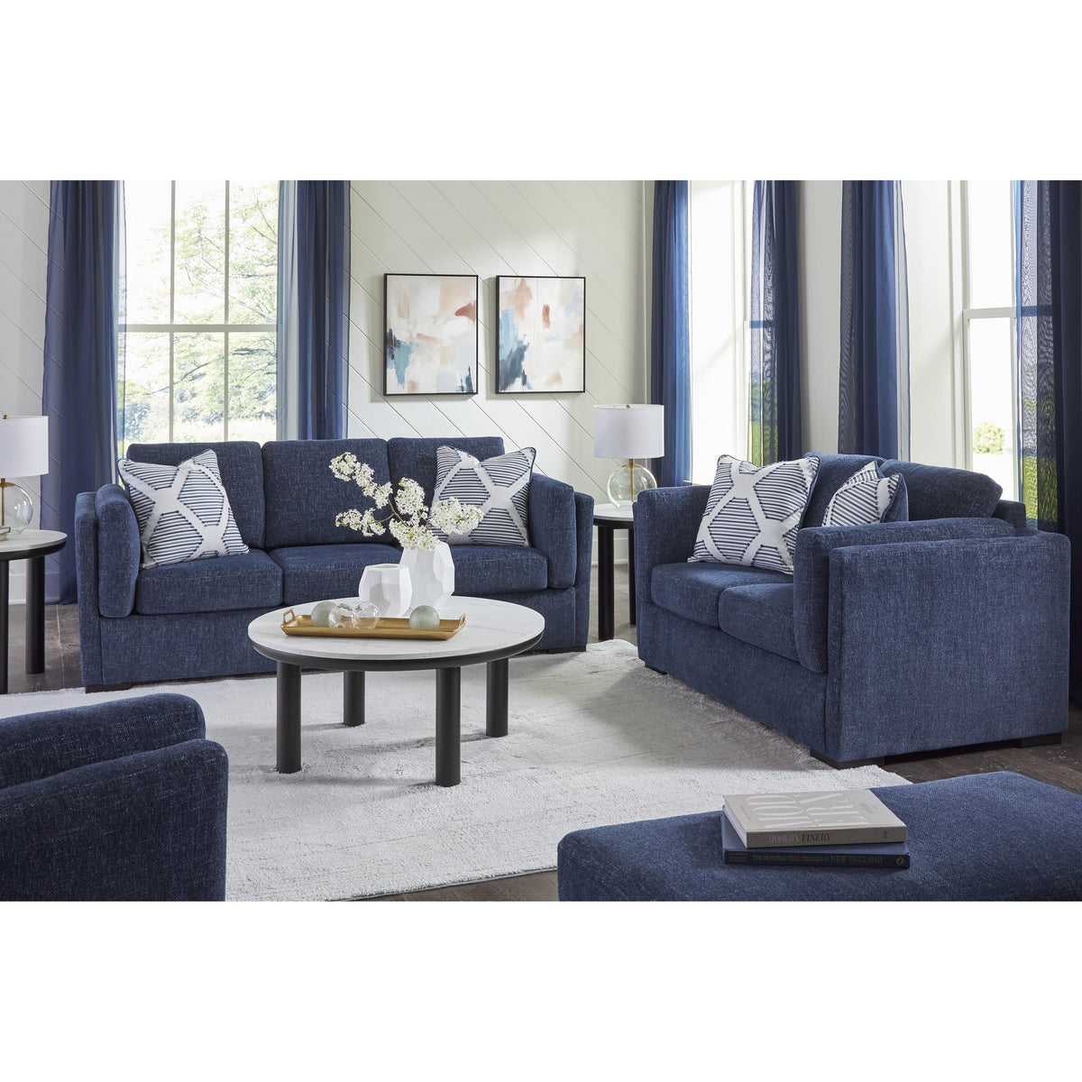Benchcraft Evansley 54502U1 Oversized Chair and Ottoman IMAGE 5