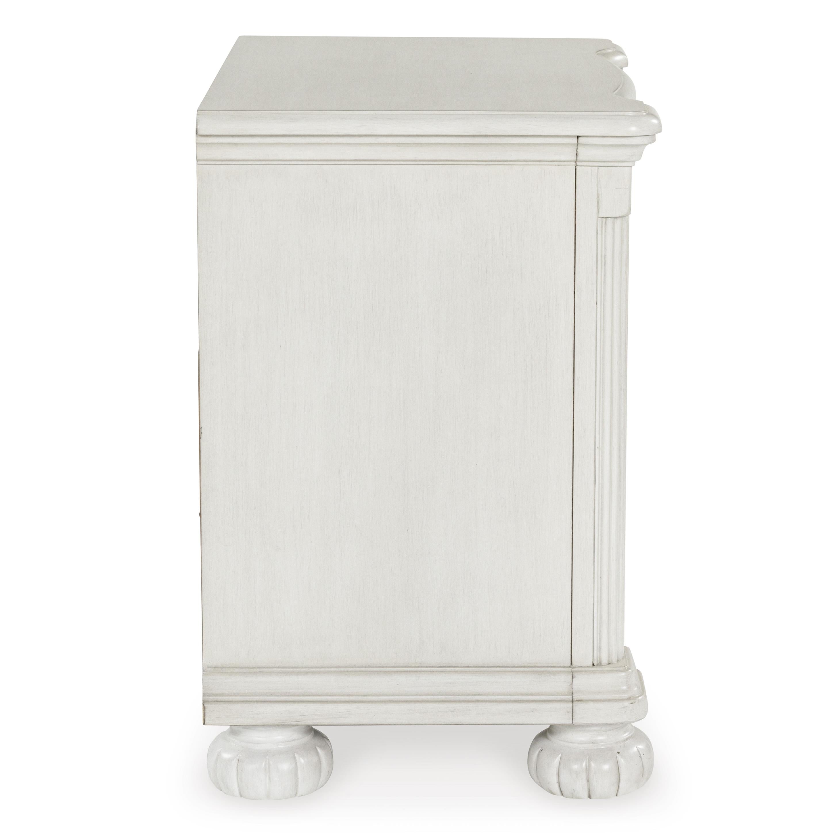 Benchcraft Montelaine B795-93 Three Drawer Night Stand IMAGE 4