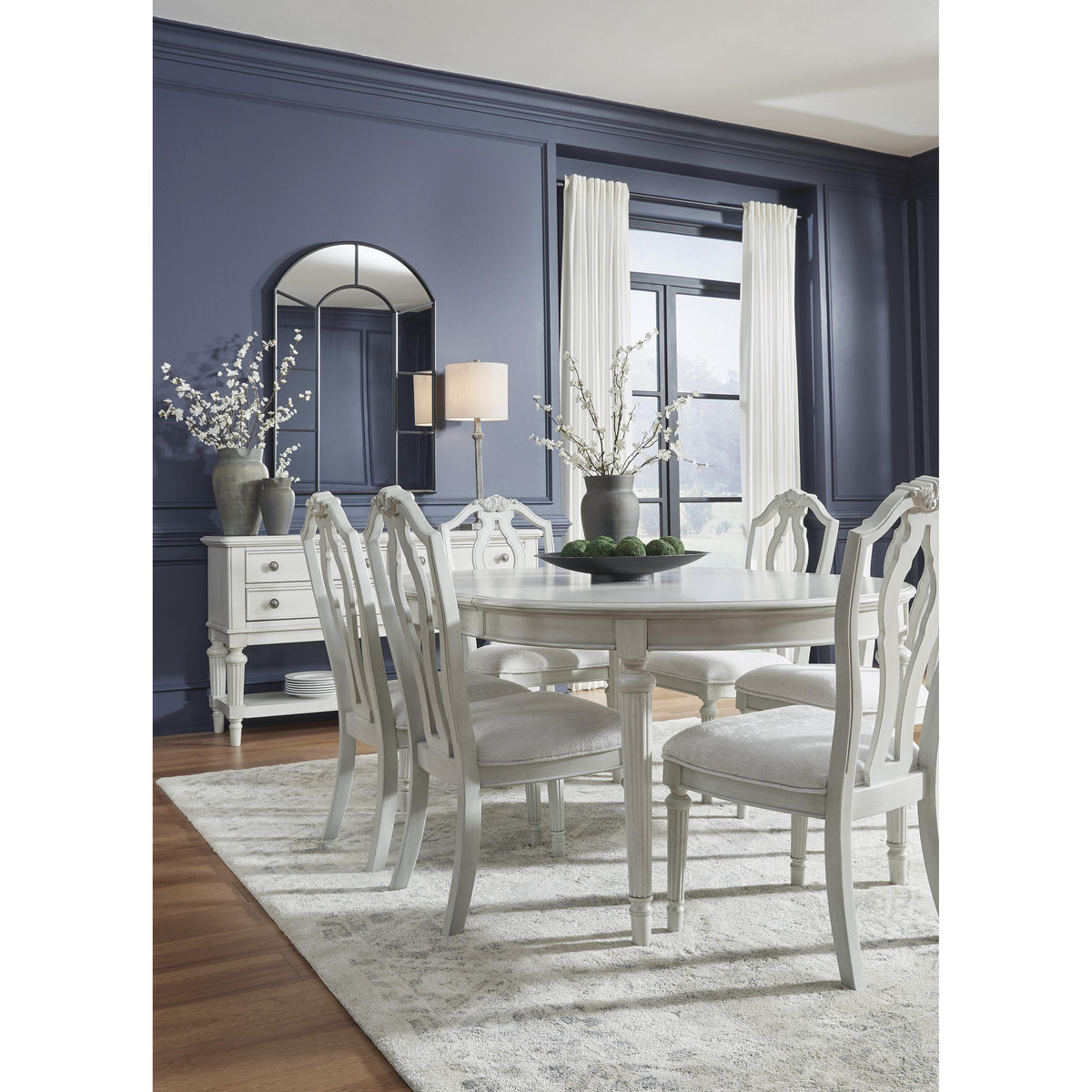 Benchcraft Montelaine D795-35 Oval Dining Room Extension Table IMAGE 12