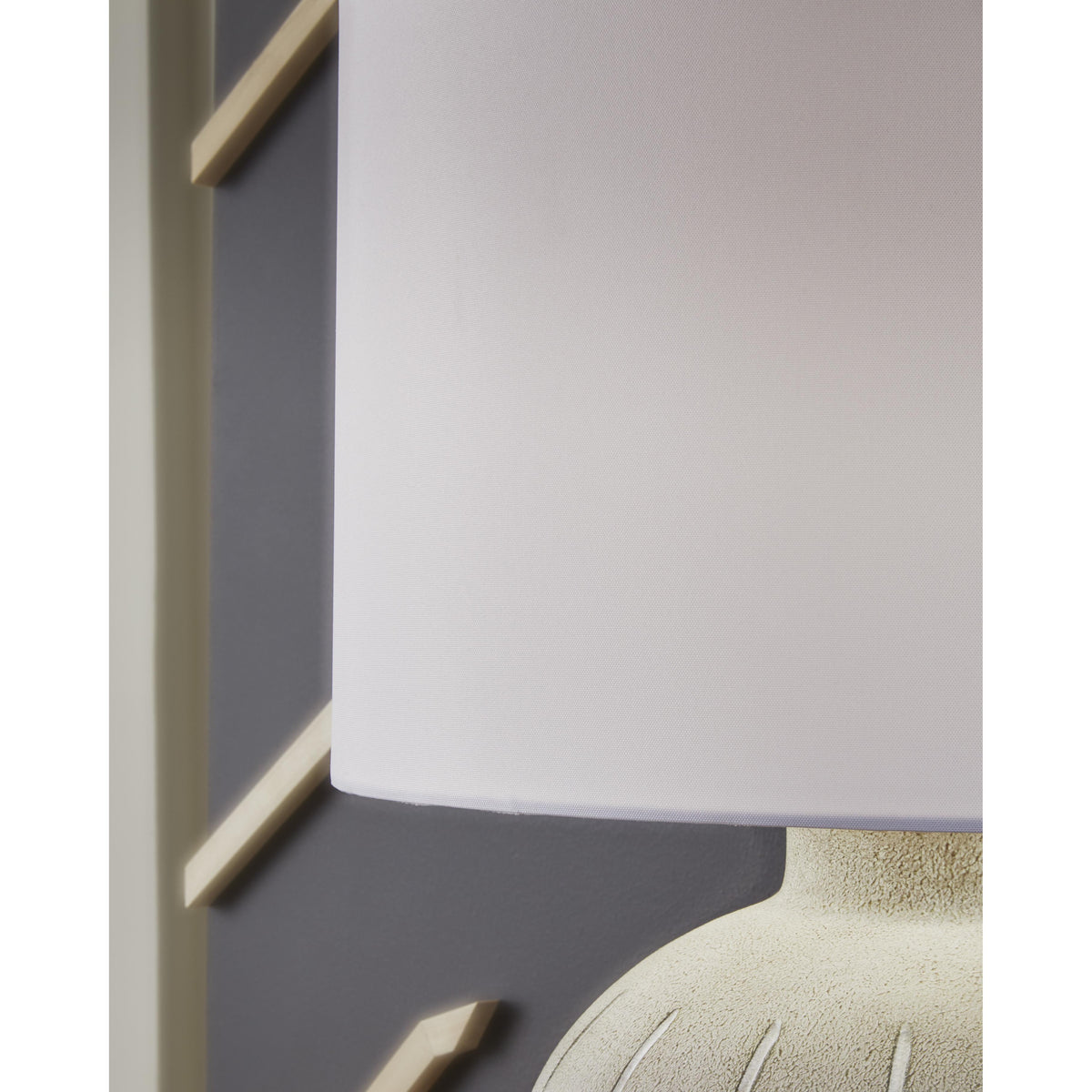 Signature Design by Ashley Calbert L235824 Poly Table Lamp IMAGE 3