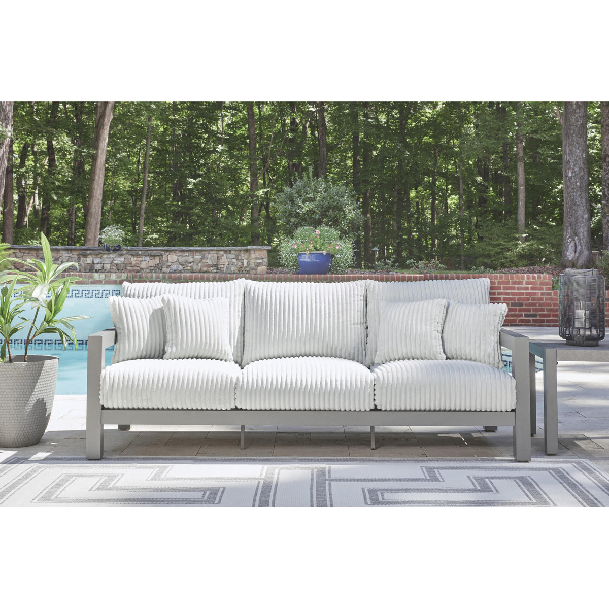 Signature Design by Ashley Hurley Park PCP695-838 Sofa with Cushion IMAGE 4