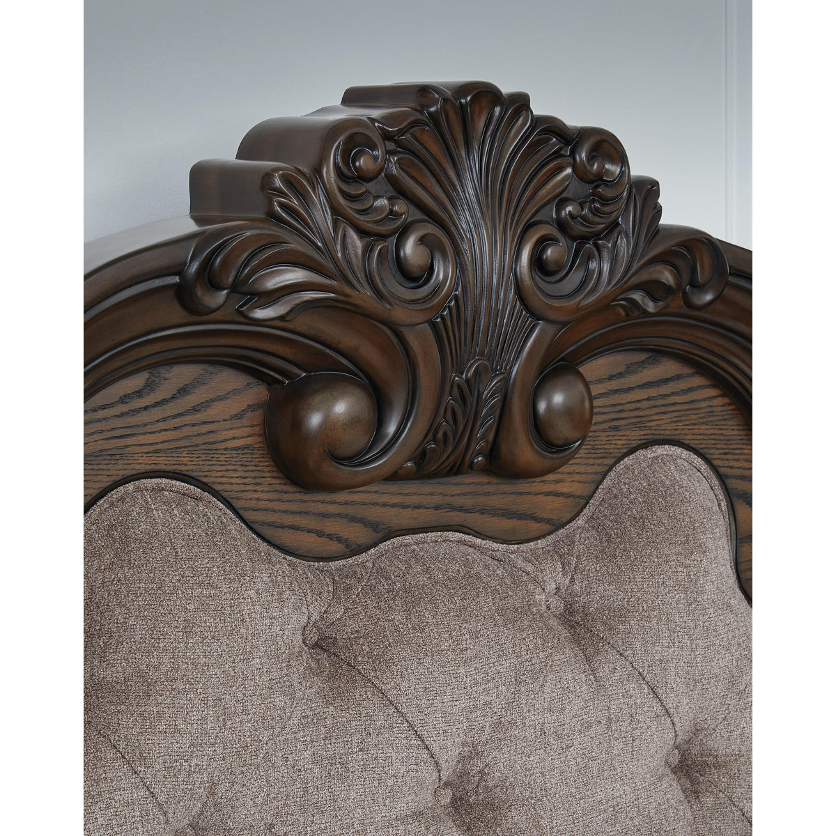 Signature Design by Ashley Maylee B947B8 Queen Canopy Bed IMAGE 9
